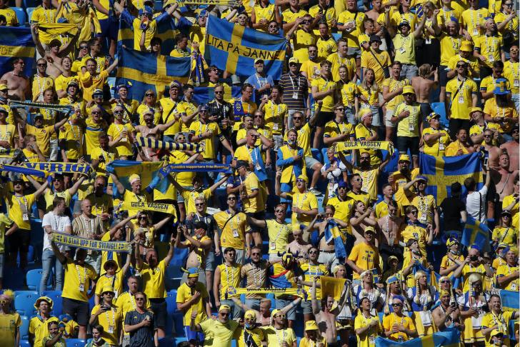 https://betting.betfair.com/football/Sweden%20football%20fans%20flag%201280.jpg